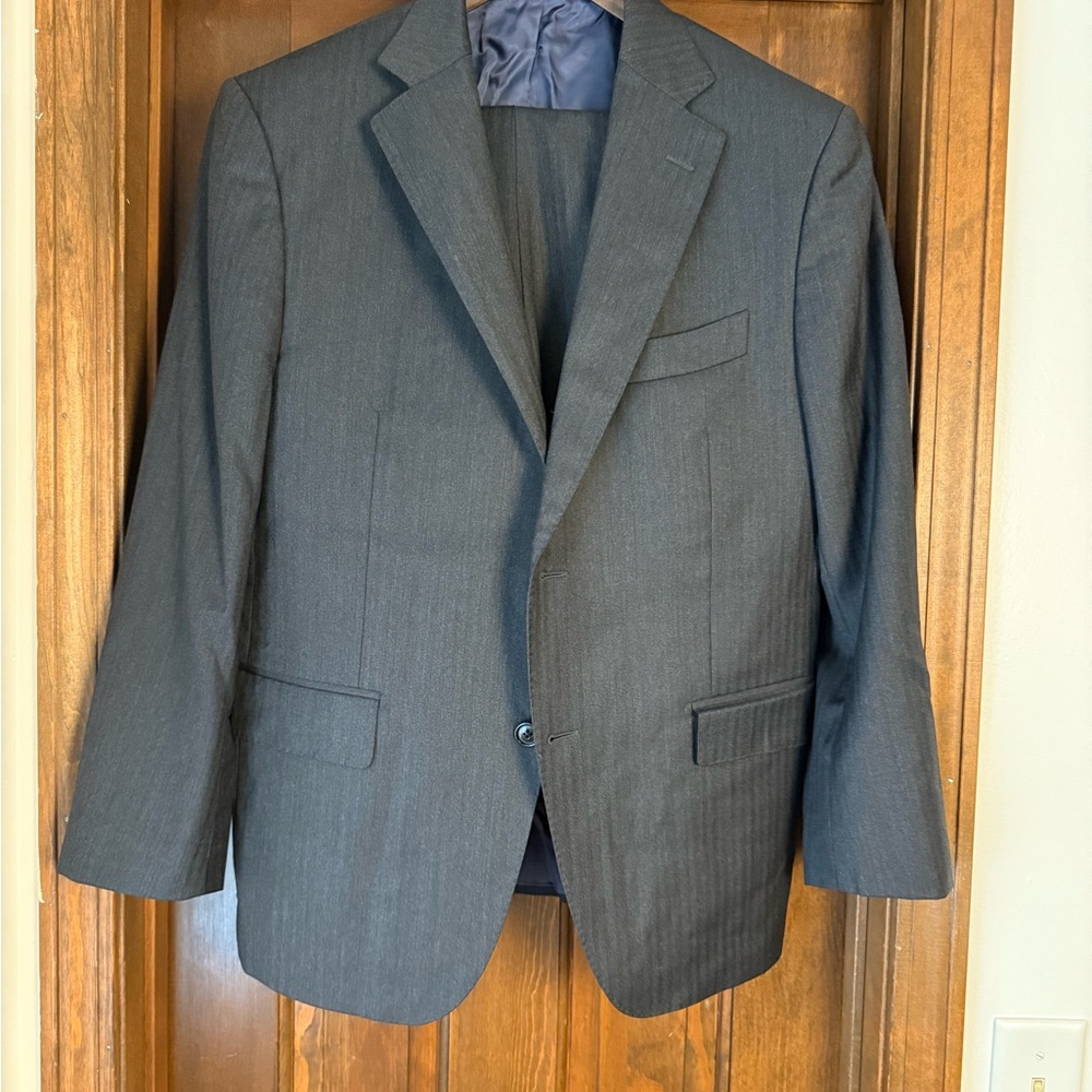 Suitsupply Charcoal Herringbone suit